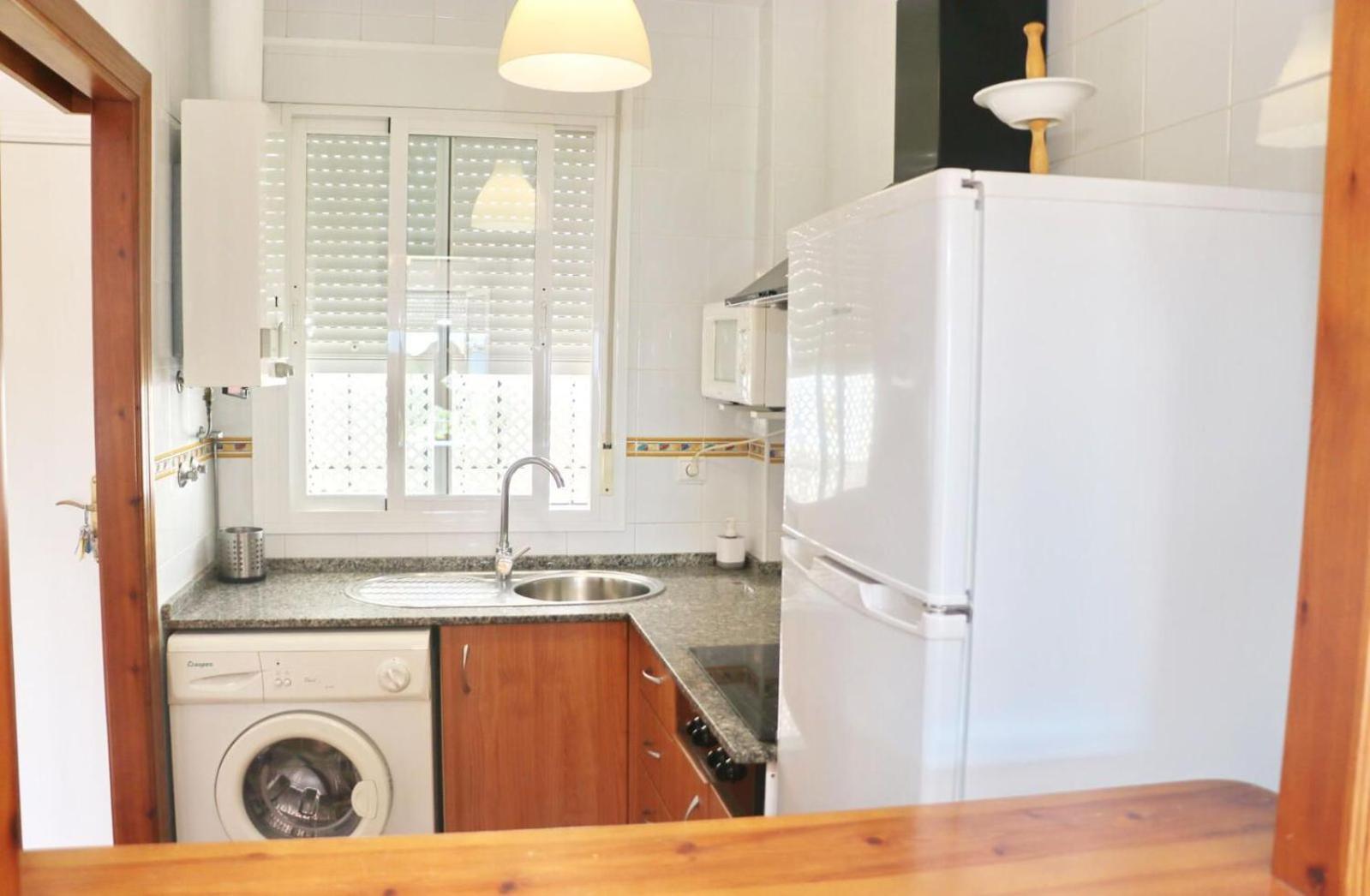 Apartamento Vistas Al Parque โกนิล เด ลาฟรอนเตรา ภายนอก รูปภาพ