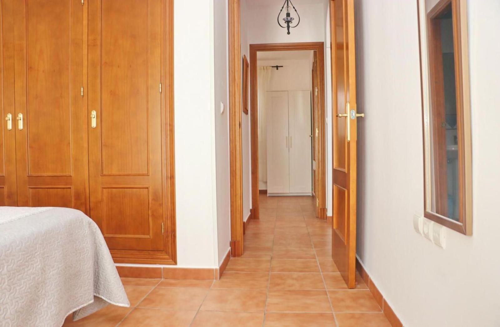 Apartamento Vistas Al Parque โกนิล เด ลาฟรอนเตรา ภายนอก รูปภาพ