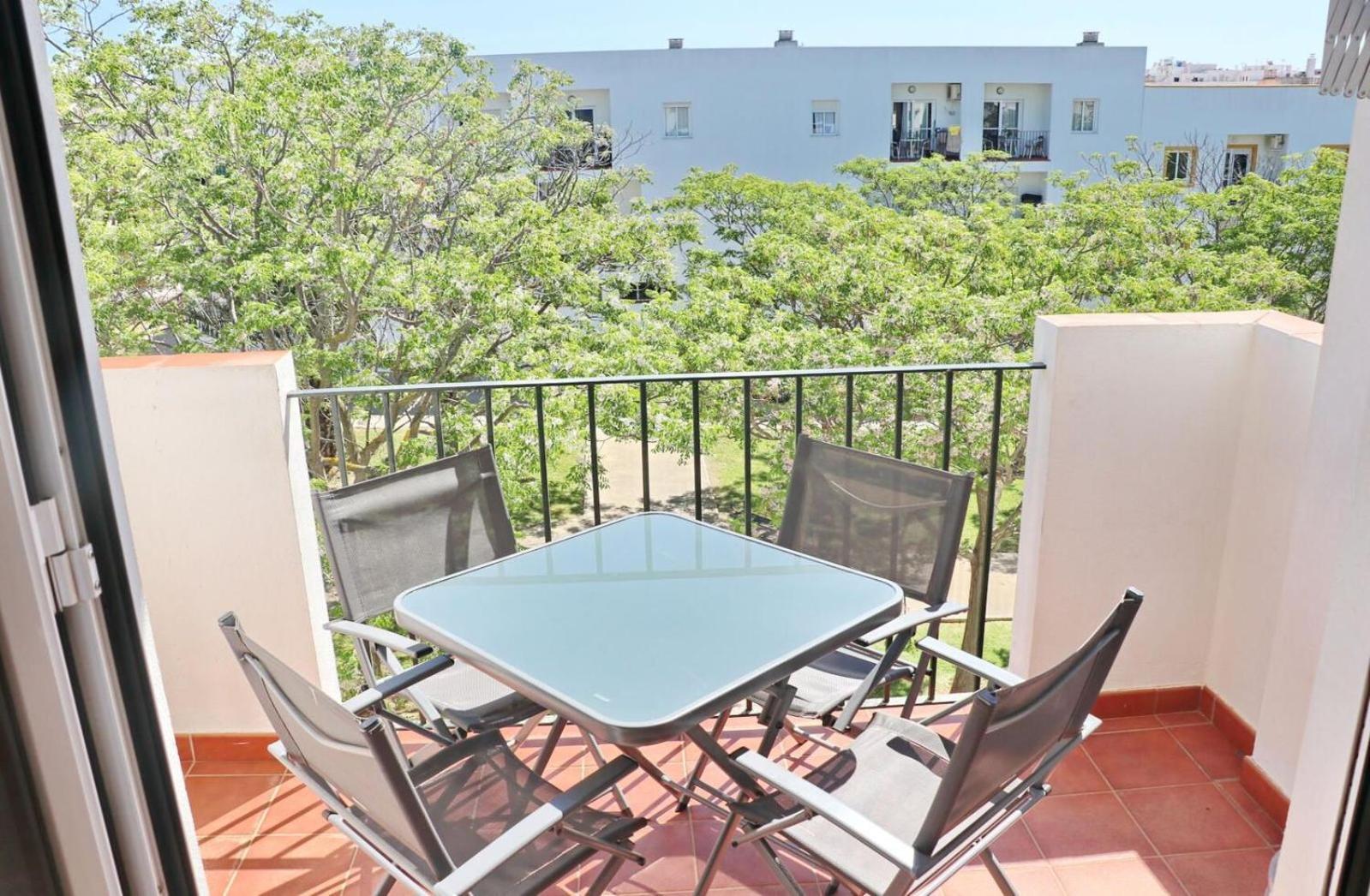 Apartamento Vistas Al Parque โกนิล เด ลาฟรอนเตรา ภายนอก รูปภาพ