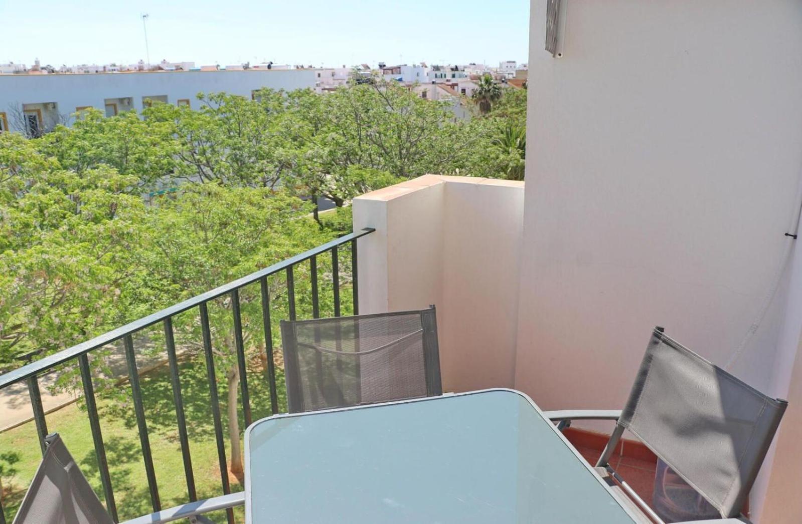Apartamento Vistas Al Parque โกนิล เด ลาฟรอนเตรา ภายนอก รูปภาพ