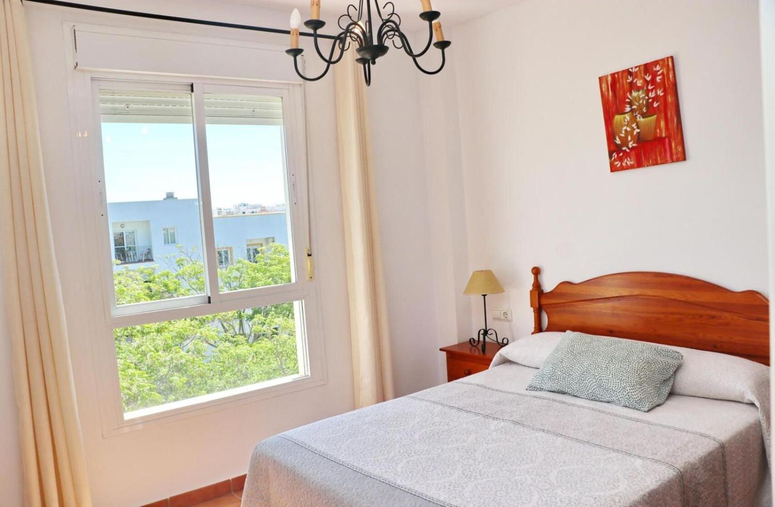 Apartamento Vistas Al Parque โกนิล เด ลาฟรอนเตรา ภายนอก รูปภาพ